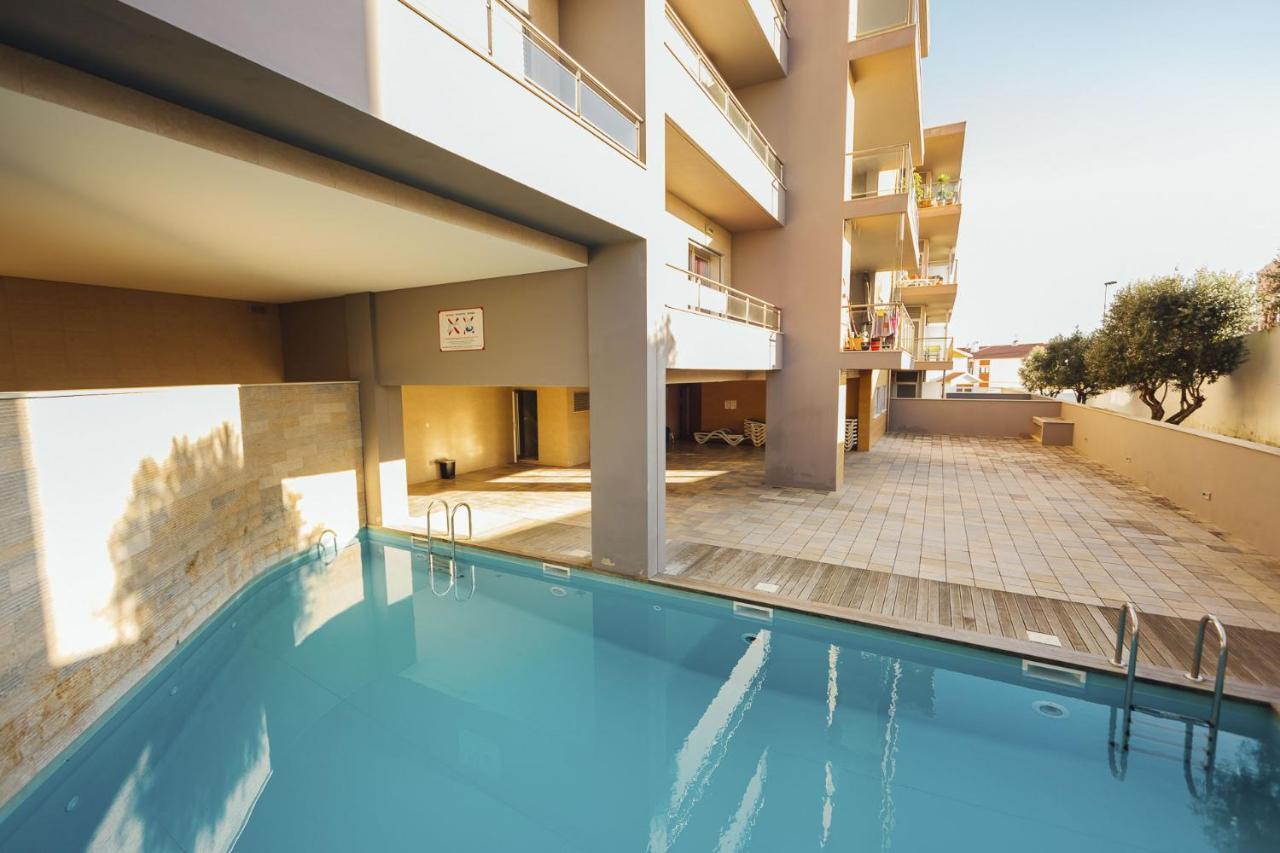 Baia Residence 2 - Holiday Apartments - By Sch Sao Martinho do Porto Exterior photo